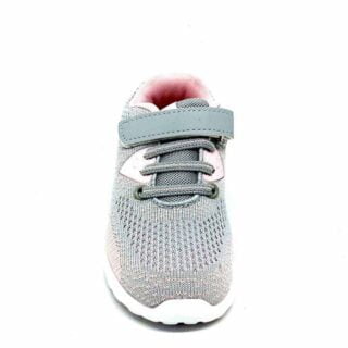 Zapatilla deportiva con velcro y cámara de aire