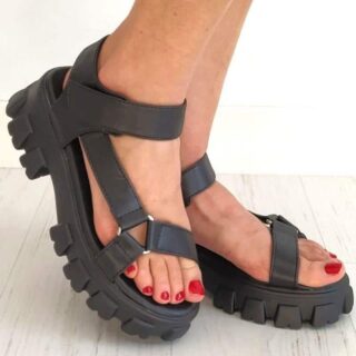 Sandalia con doble piso