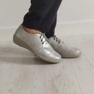 Zapato estilo urbano cuña de 3cm