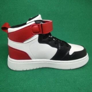 Bota deportiva estilo basket