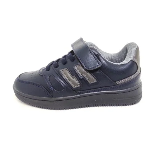 Zapatilla deportiva clásica