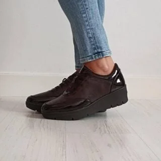 Alternative view of Zapato de salón con cuña 4 cm y plataforma 1,5 cm