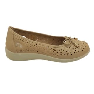 Manoletina escotada planta acolchada y 3 cm de cuña QH F5608