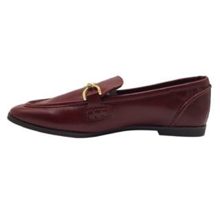 Zapato mocasín plano con adorno dorado Corina M6646 - Imagen 2